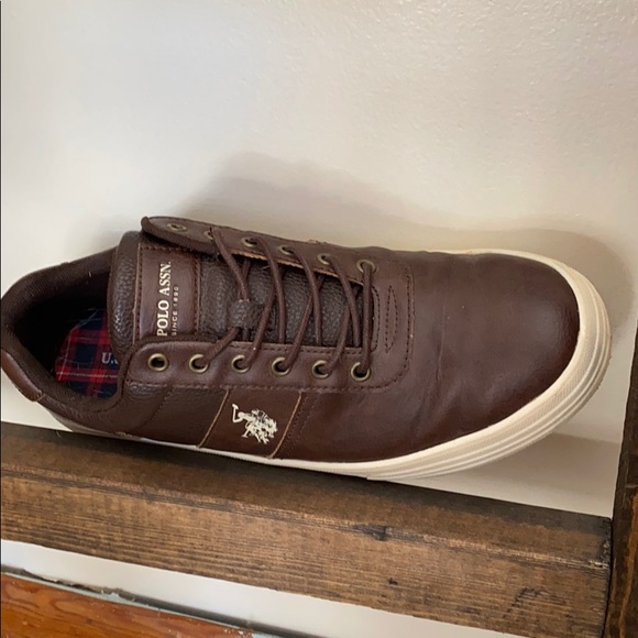 Shoes - Picture 3 of 3